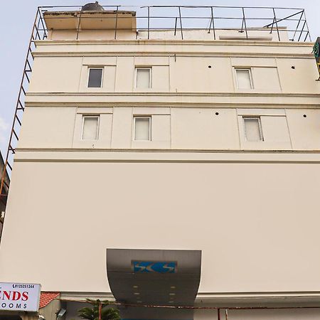 Hotel Collection O Kk Trends Vijayawāda Exterior foto